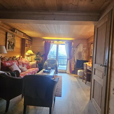 Beautiful Chalet With Fireplace - Near Park *